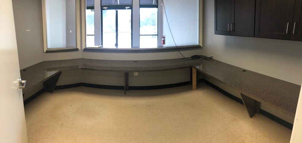 More Photos Of 2148 NW Duluth Hwy, Duluth Unknown For Lease