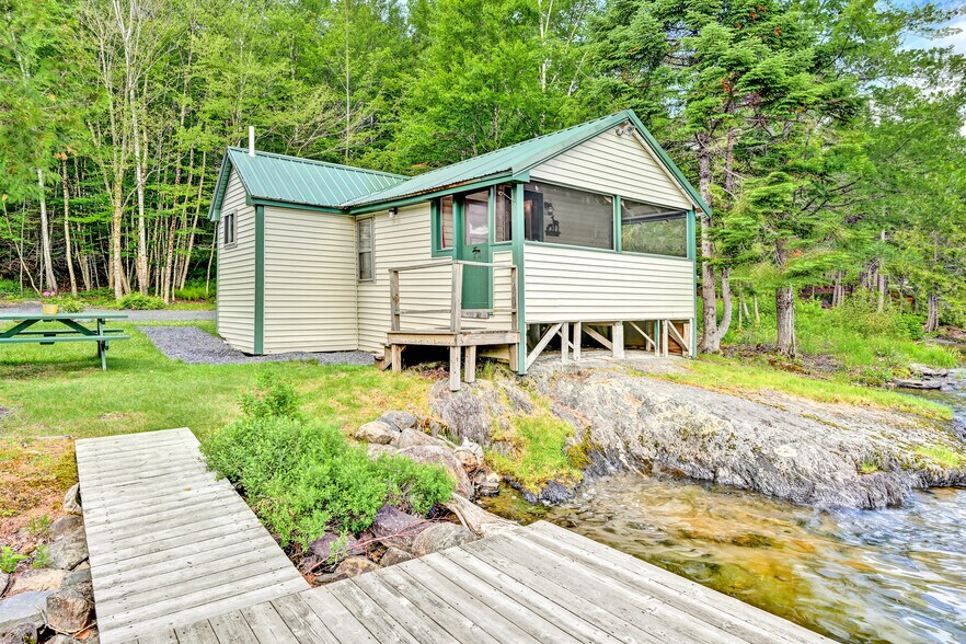 More Photos Of 15 Lower Wilson Pond Rd, Greenville Specialty For Sale