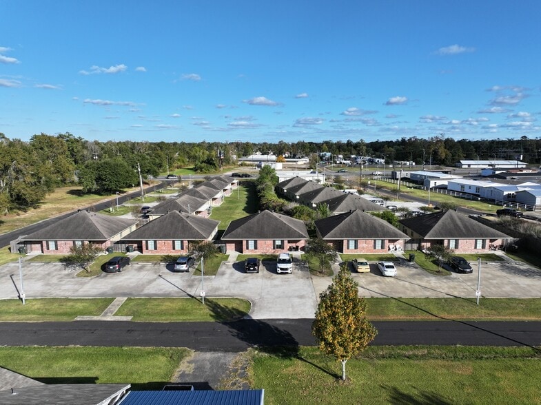 More Photos Of 2524 Crockett St, Lake Charles Apartments For Sale