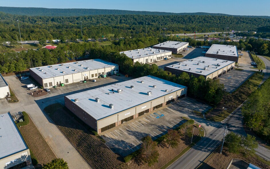 More Photos Of 300-308 Cahaba Valley Cir, Pelham Unknown For Lease