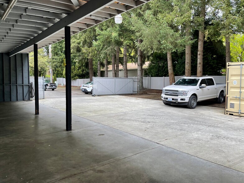 More Photos Of 1800 Richards Rd, Bellevue Warehouse For Sale