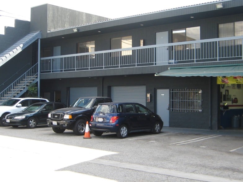 More Photos Of 3740 Overland Ave, Los Angeles Office For Lease