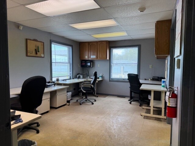 More Photos Of Lincoln highway, La Porte Warehouse For Lease