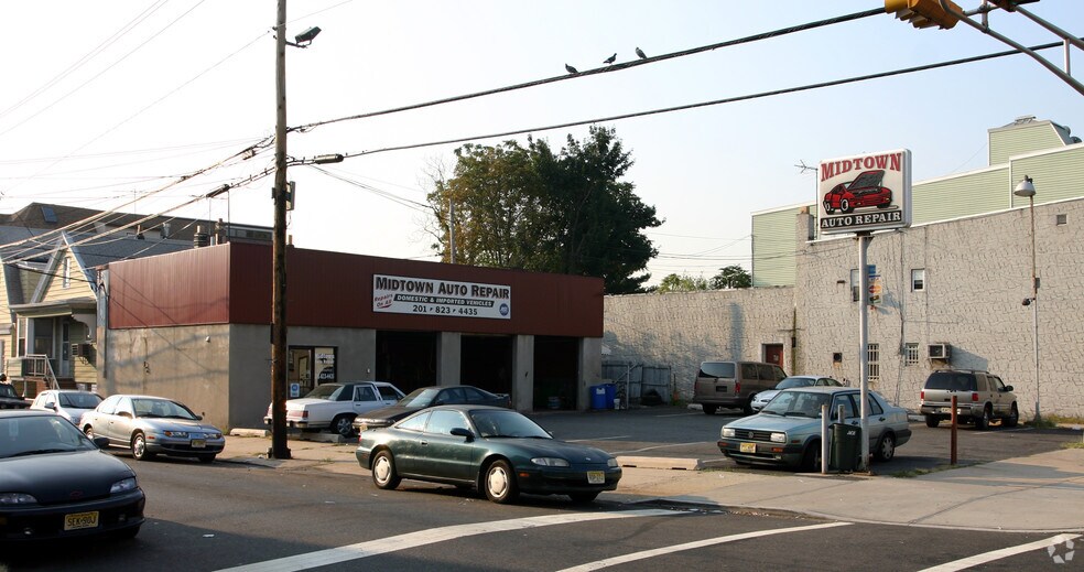 Primary Photo Of 346-348 Broadway, Bayonne Auto Repair For Sale