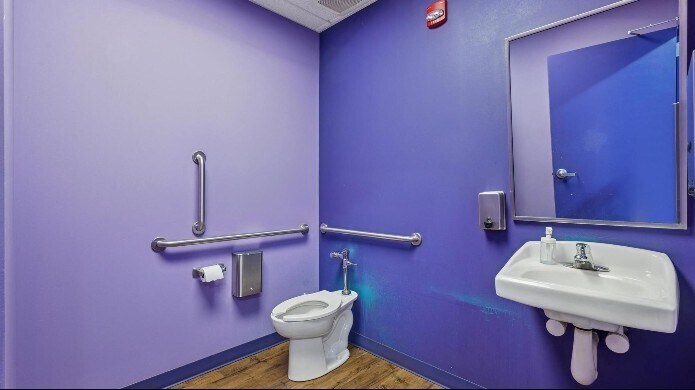 More Photos Of 1325-1349 S 33rd St, Philadelphia Office For Lease