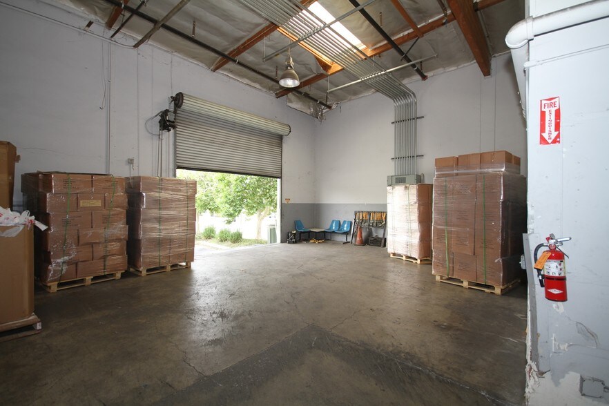 More Photos Of 444 Athol St, San Bernardino Warehouse For Sale