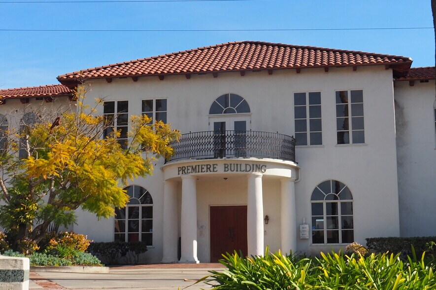 More Photos Of 700 W El Norte Pky, Escondido Medical For Lease