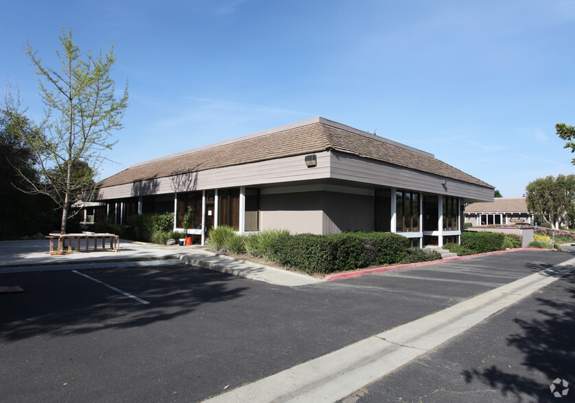 Primary Photo Of 674 Cliffside Dr, San Dimas Office For Lease