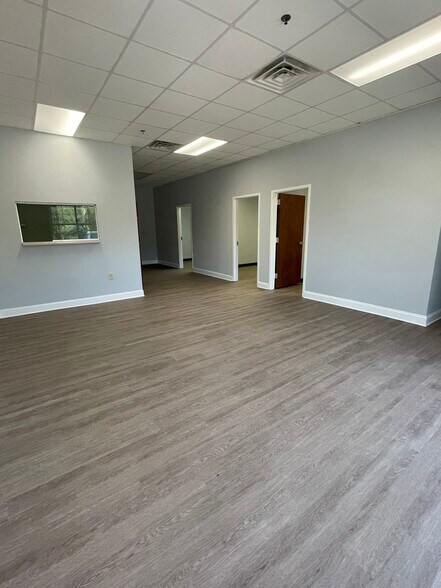 More Photos Of 1403 E Greenville St, Anderson Medical For Lease