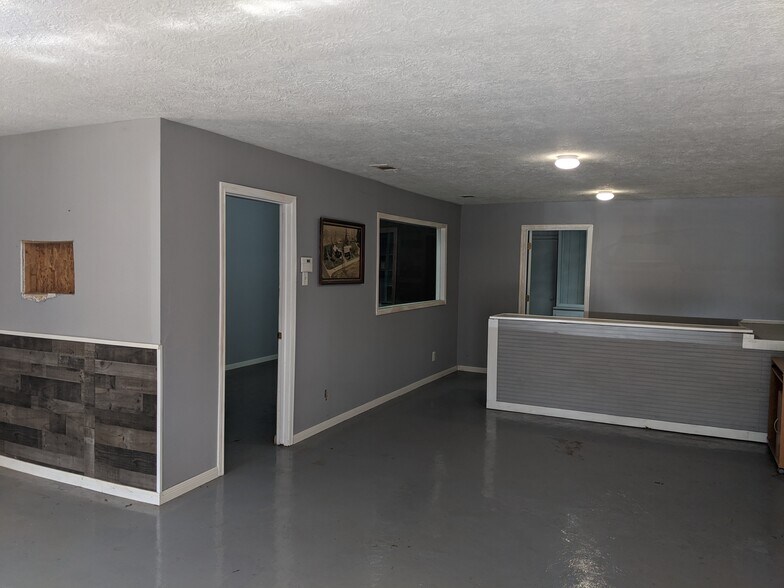More Photos Of 105 Hubert St, Cleveland Warehouse For Sale