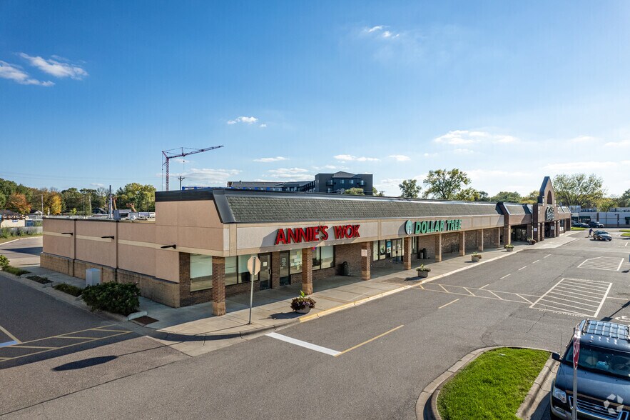More Photos Of 9141-9175 S Highway Dr, Circle Pines Storefront For Lease