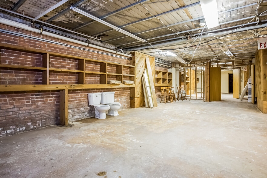 More Photos Of 90 Washington St, Norwalk Apartments For Lease