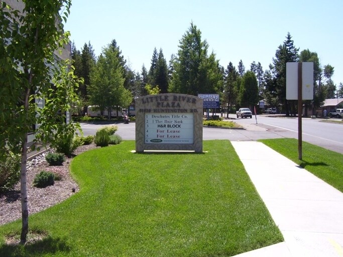 More Photos Of 51530 Huntington Rd, La Pine Office For Lease