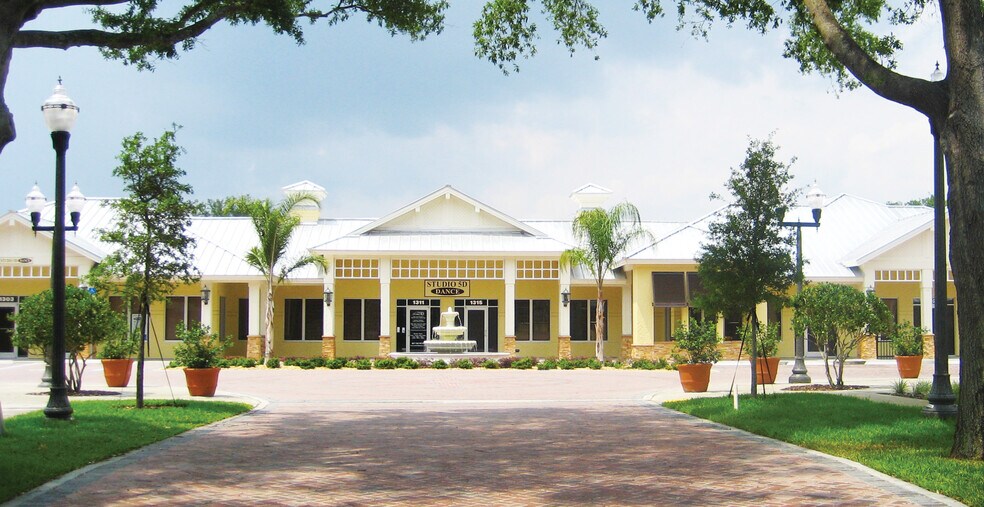 Primary Photo Of 1305-1335 Winter Springs Blvd, Winter Springs Storefront For Lease