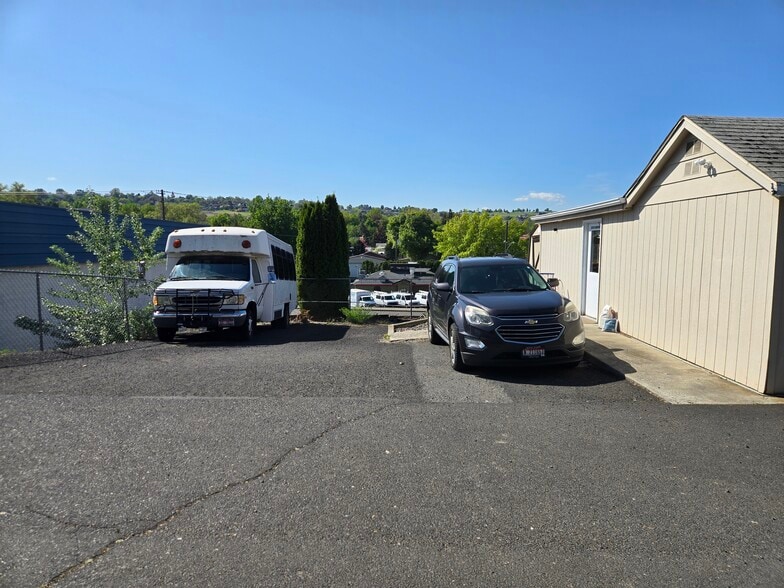 More Photos Of 903 16th Ave, Lewiston Flex For Sale