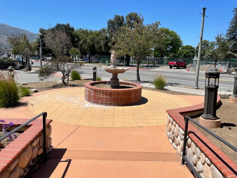 More Photos Of 125 S 10th St, Santa Paula Restaurant For Lease