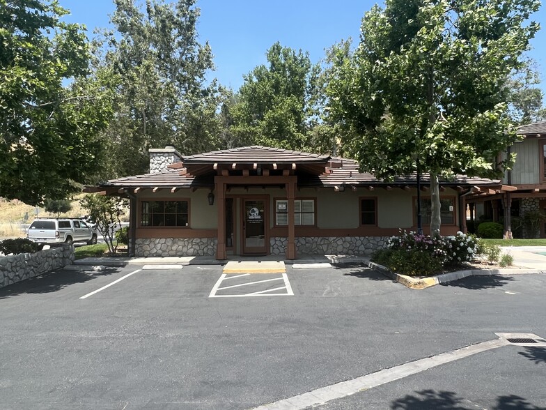 Primary Photo Of 27940 Vista Canyon Blvd, Canyon Country Medical For Lease