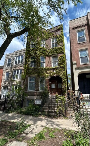 Primary Photo Of 2620 W Evergreen Ave, Chicago Apartments For Sale