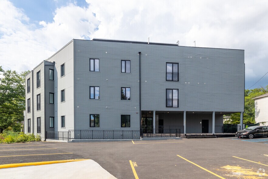 More Photos Of 1001 Rhode Island Ave NE, Washington Apartments For Sale