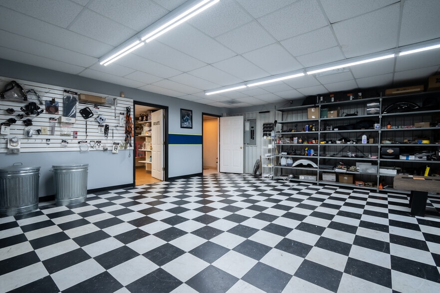 More Photos Of 3655 Neese Commerce Rd, Hull Multifamily For Sale