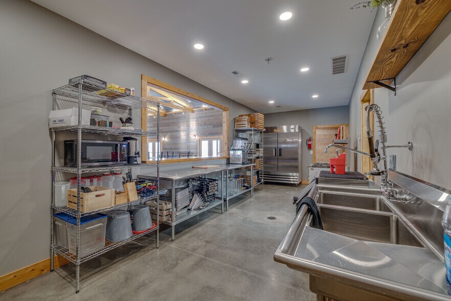 More Photos Of 3804 Russell Rd, Park Hills Specialty For Sale