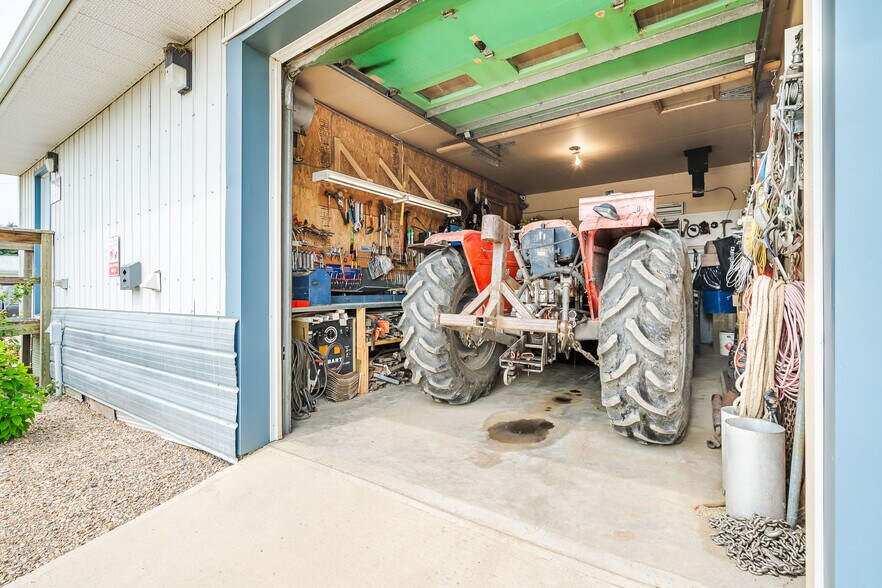 More Photos Of PT SE 10-50-2 W4, Blackfoot Trailer Camper Park For Sale