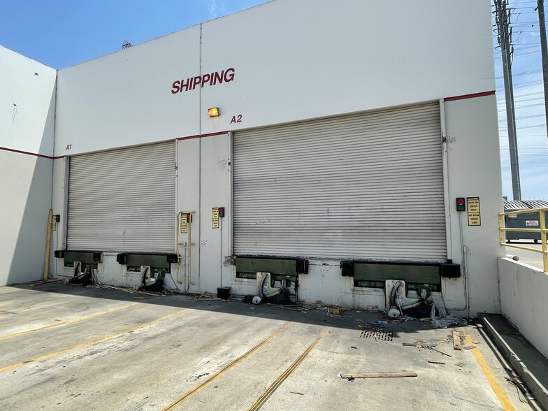 More Photos Of 6925 Atlantic Ave, Long Beach Warehouse For Lease