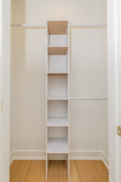 More Photos Of 6044 Eberhart ave, Chicago Apartments For Sale