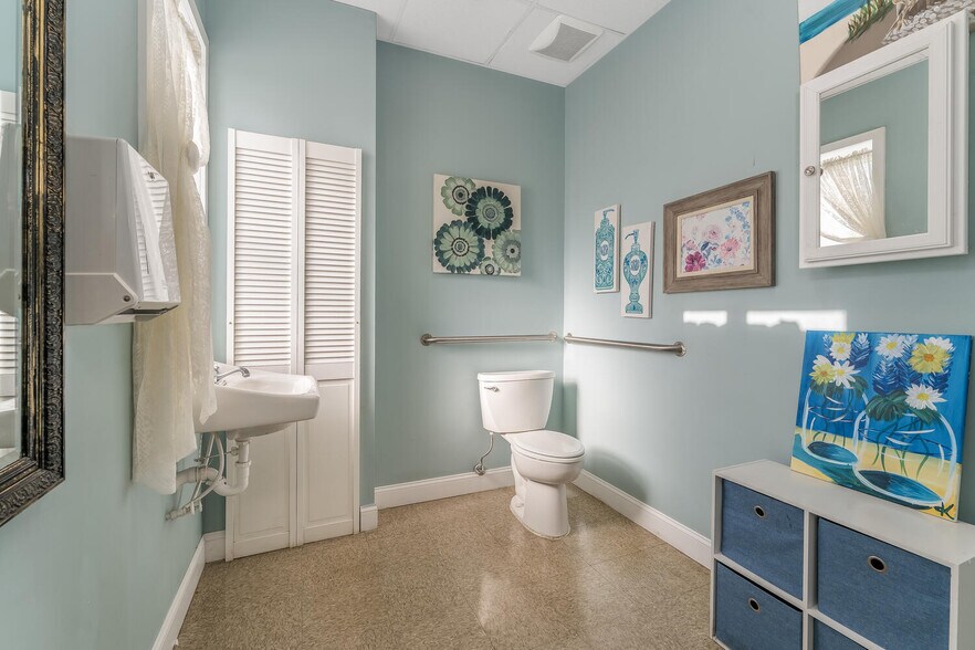 More Photos Of 615 3rd Ave, Alpha Freestanding For Sale