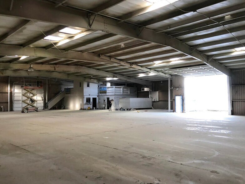 More Photos Of 449 W Clark St, Eureka Warehouse For Sale