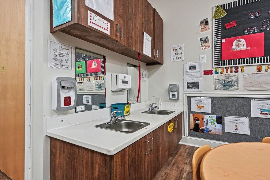 More Photos Of 3405 Legacy Academy Blvd, Cumming Daycare Center For Sale