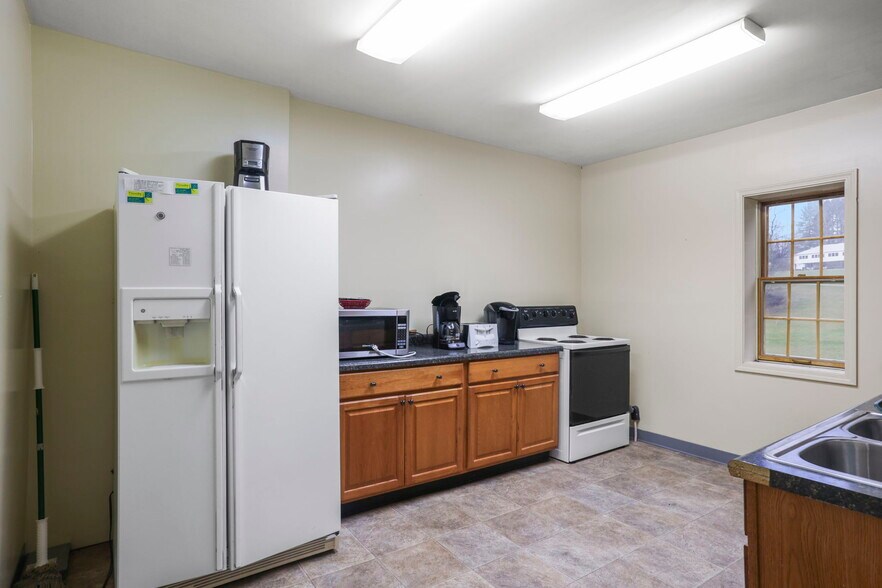 More Photos Of 5734 Durbin Rd, Bellville Specialty For Sale