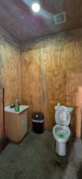 More Photos Of 4900 N Moorefield Rd, Mission Office Residential For Sale