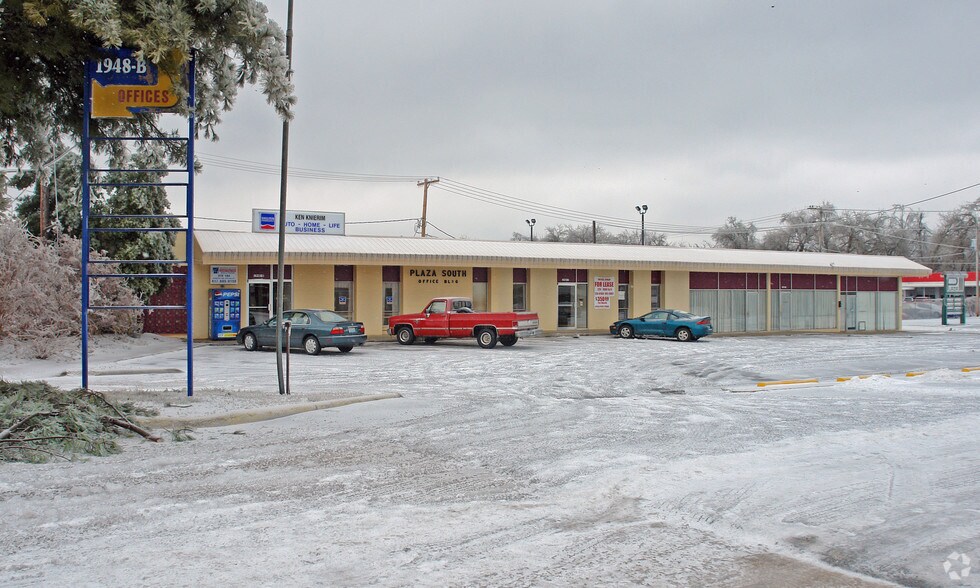 More Photos Of 1800-1950 S Glenstone Ave, Springfield Unknown For Lease