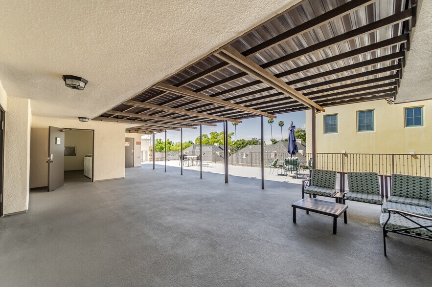 More Photos Of 215 S Madison Ave, Pasadena Apartments For Sale