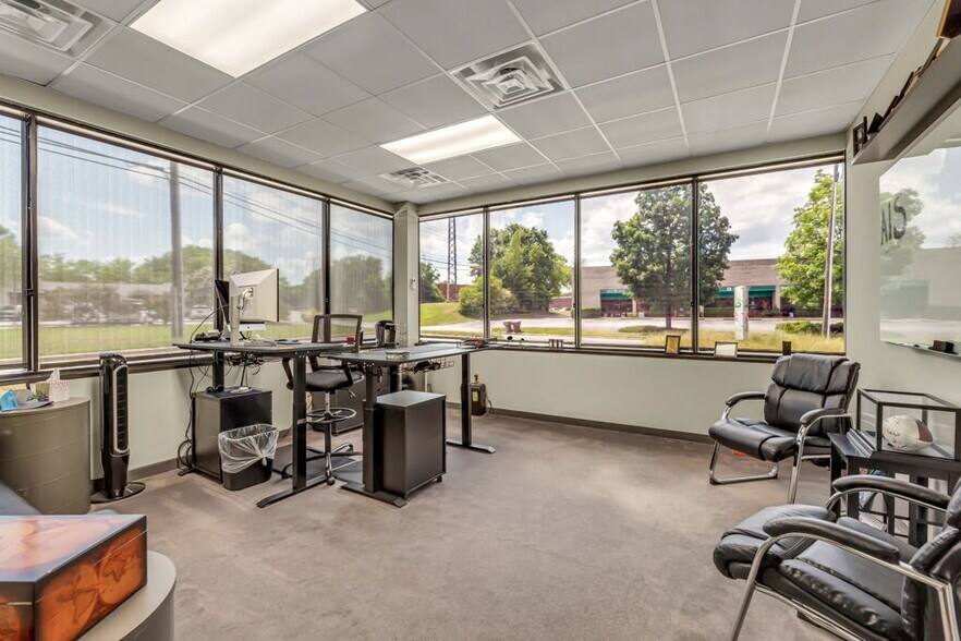 More Photos Of 115 Pomona Dr, Greensboro Office Residential For Lease