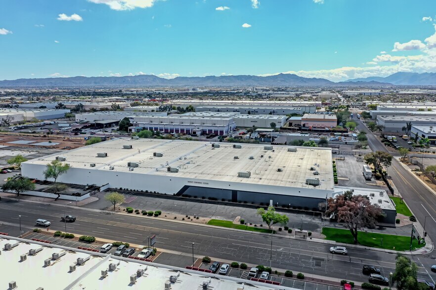 More Photos Of 3865 W Van Buren St, Phoenix Distribution For Lease