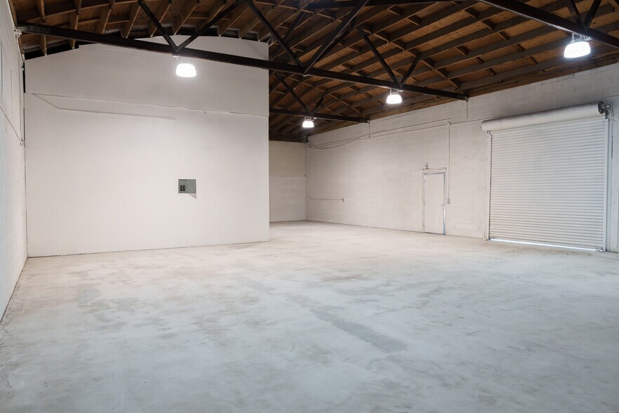 More Photos Of 83333 State Highway 111, Indio Auto Dealership For Sale