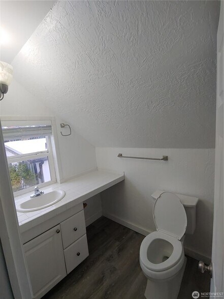 More Photos Of 1700 California Ave S, Long Beach Apartments For Sale