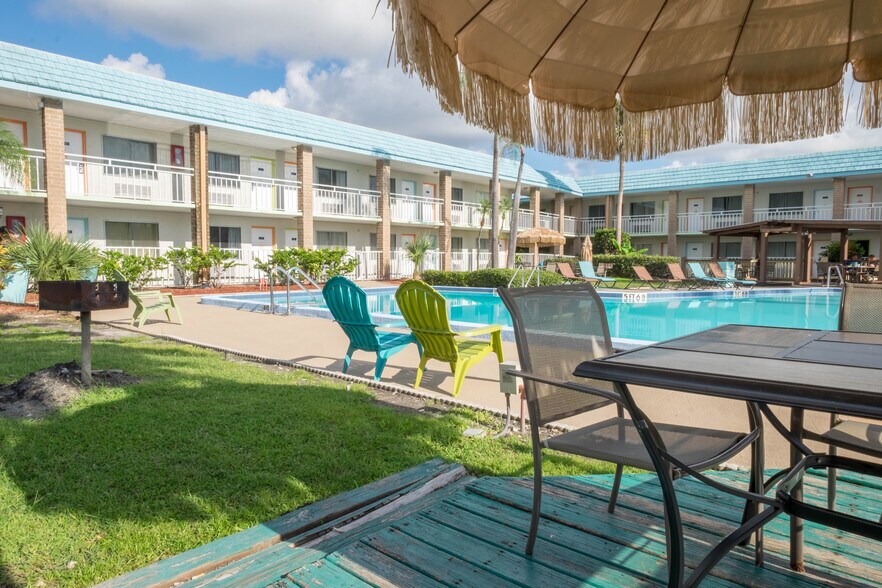 More Photos Of 21252 US Highway 19 N, Clearwater Hotel For Sale