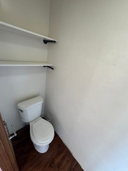 More Photos Of 47 W Main St, Mascoutah Office For Lease