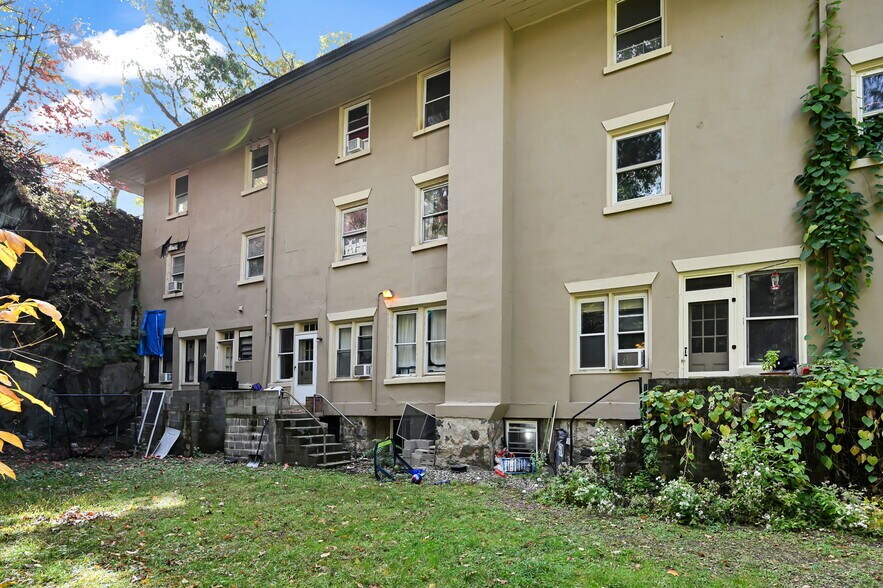 More Photos Of 1 Riverside Dr, Sleepy Hollow Village Apartments For Sale