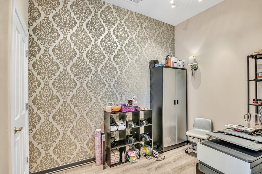 More Photos Of 1211 Church St, San Francisco Storefront Retail Residential For Lease