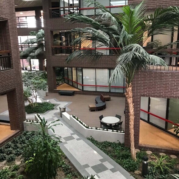 More Photos Of 11550 W IH-10, San Antonio Office For Lease