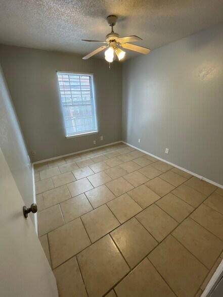 More Photos Of 1308 N Carol Ave, Monahans Apartments For Sale
