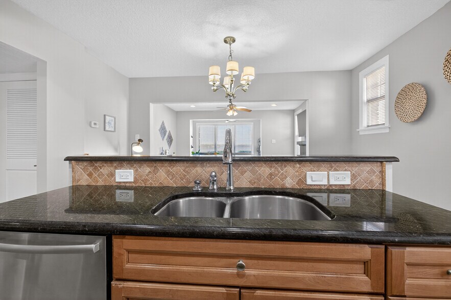 More Photos Of 1710 River Rd, Jacksonville Apartments For Sale