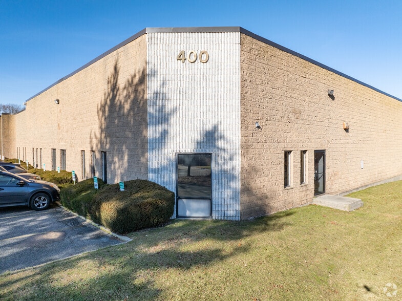 More Photos Of 400 Oser Ave, Hauppauge Warehouse For Lease