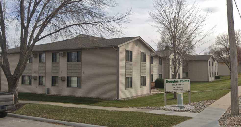 Primary Photo Of 2500 Douglas Ave, Yankton Apartments For Sale