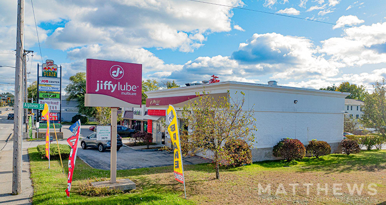 Primary Photo Of 283 S Willow St, Manchester Auto Repair For Sale