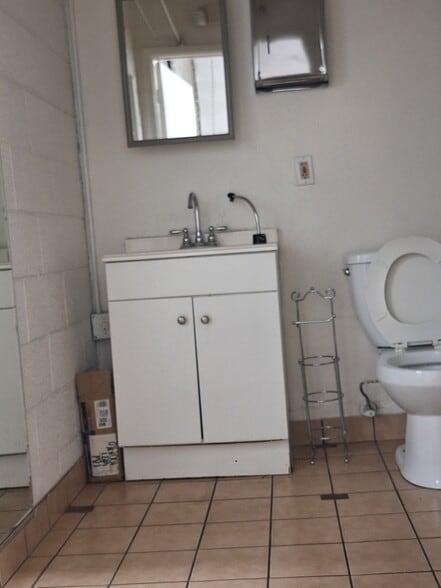 More Photos Of 5067-5085 Arville St, Las Vegas Unknown For Lease